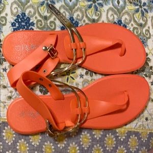 Woman’s Coral size 11 sandals